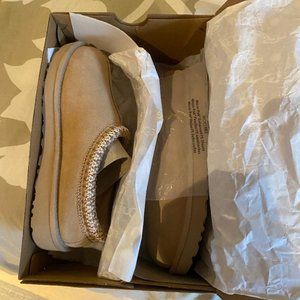 UGG TASMAN SLIPPER SIZE 7